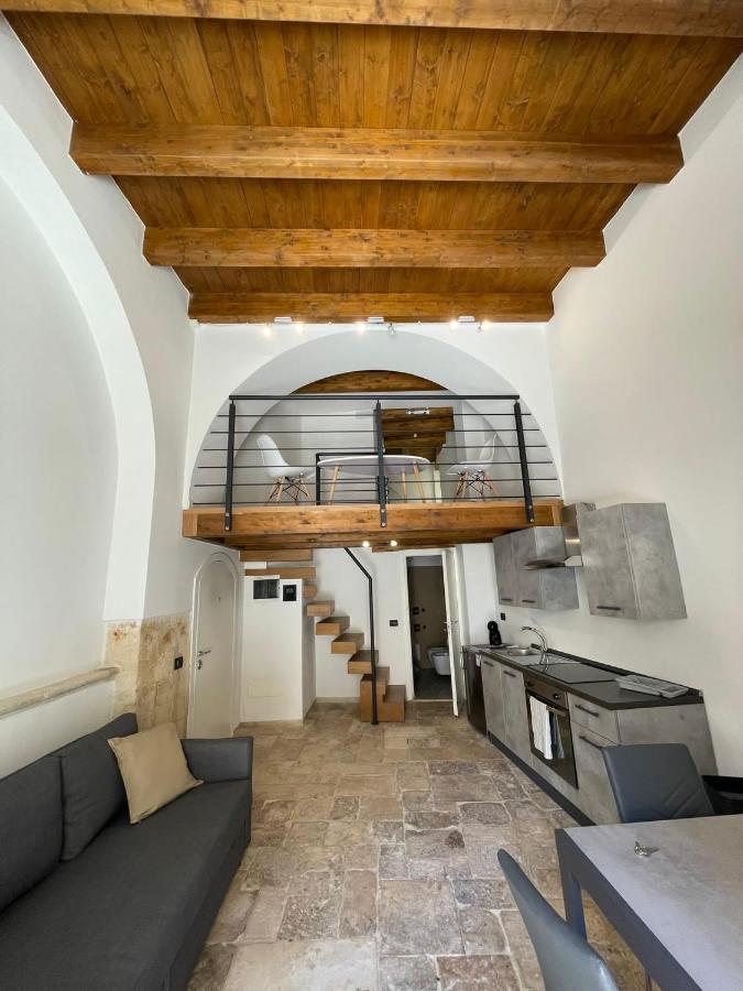 Ground Stone Apartment Бари Екстериор снимка