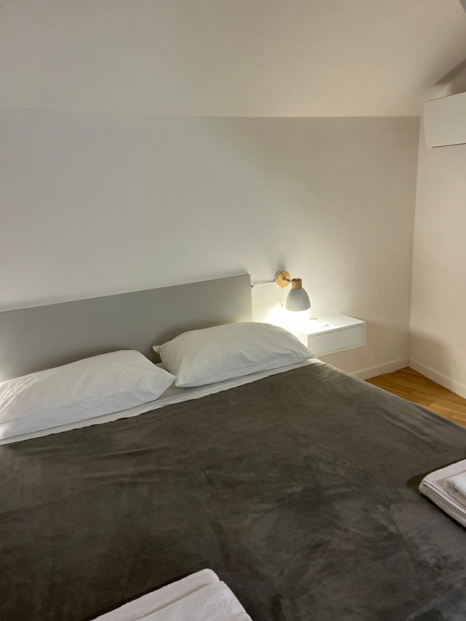 Ground Stone Apartment Бари Екстериор снимка