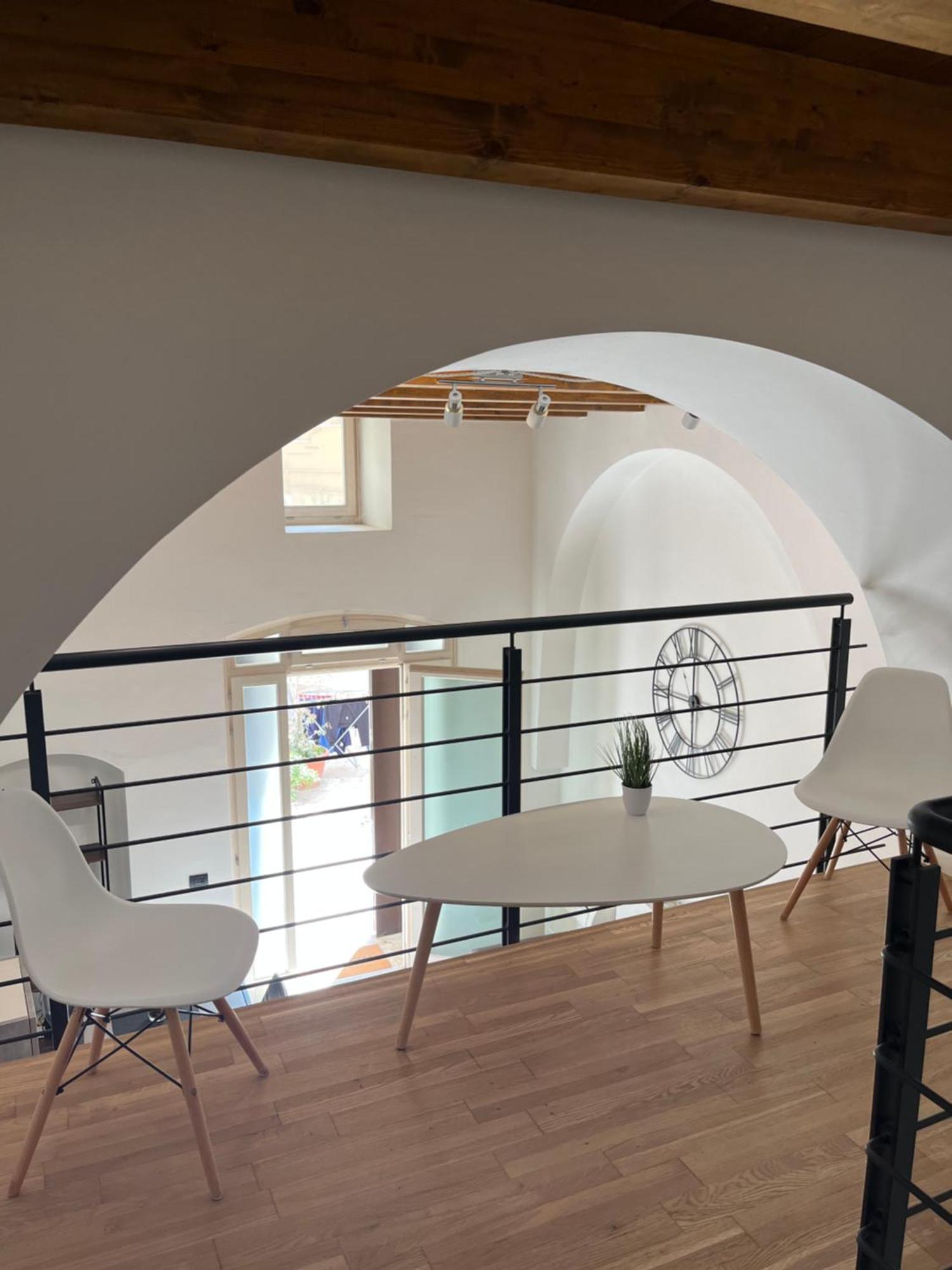 Ground Stone Apartment Бари Екстериор снимка